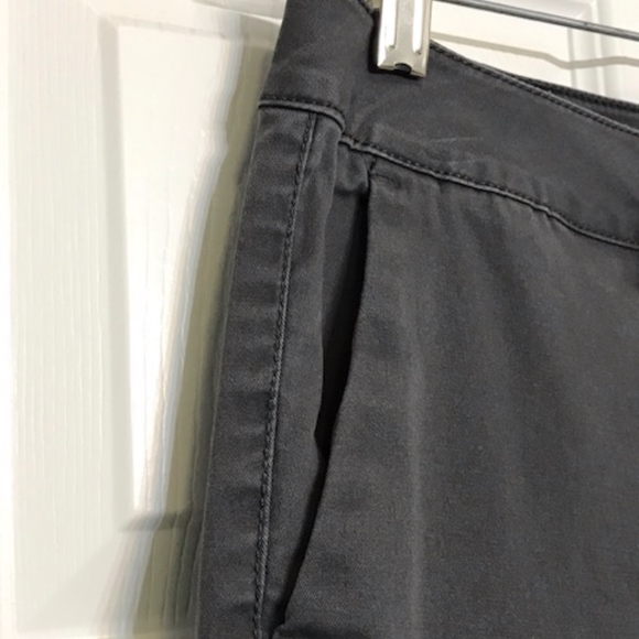 Gray Jag Crop Jean Slim Fit - Picture 3 of 8